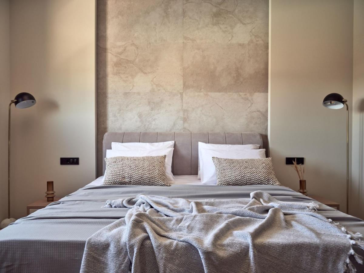 Noema Villa - Stylish Villa With Scenic Serenity, By Zantewize Sarakinadhon Bagian luar foto
