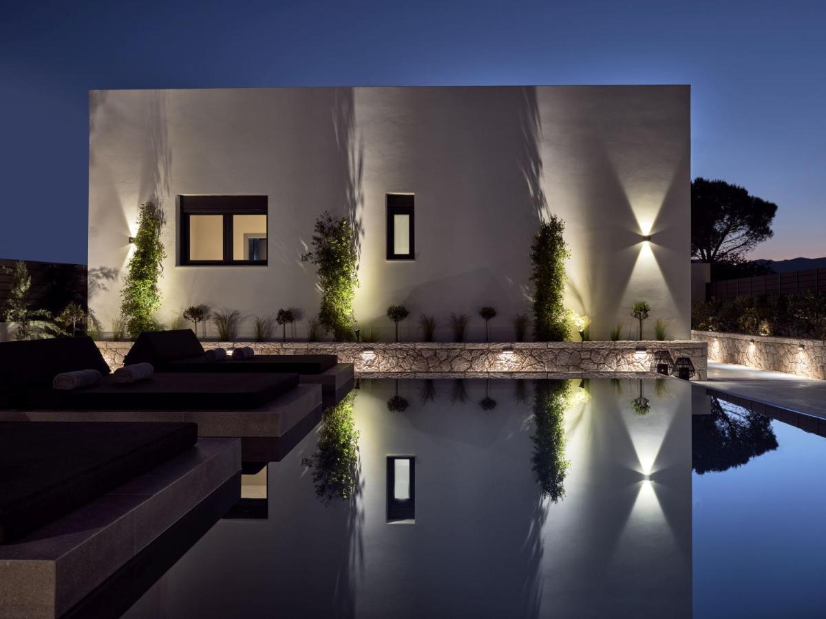 Noema Villa - Stylish Villa With Scenic Serenity, By Zantewize Sarakinadhon Bagian luar foto