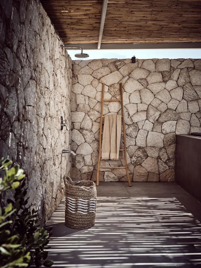 Noema Villa - Stylish Villa With Scenic Serenity, By Zantewize Sarakinadhon Bagian luar foto