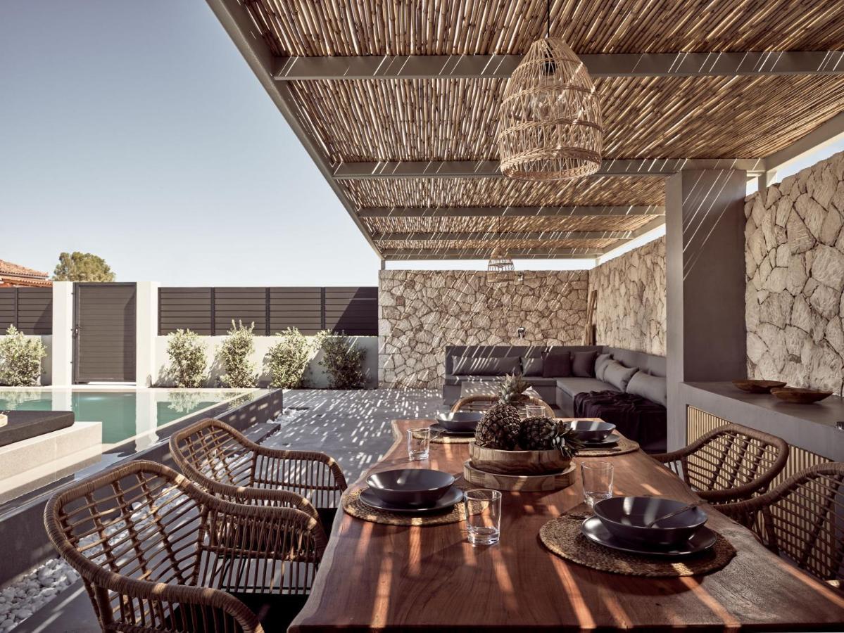 Noema Villa - Stylish Villa With Scenic Serenity, By Zantewize Sarakinadhon Bagian luar foto