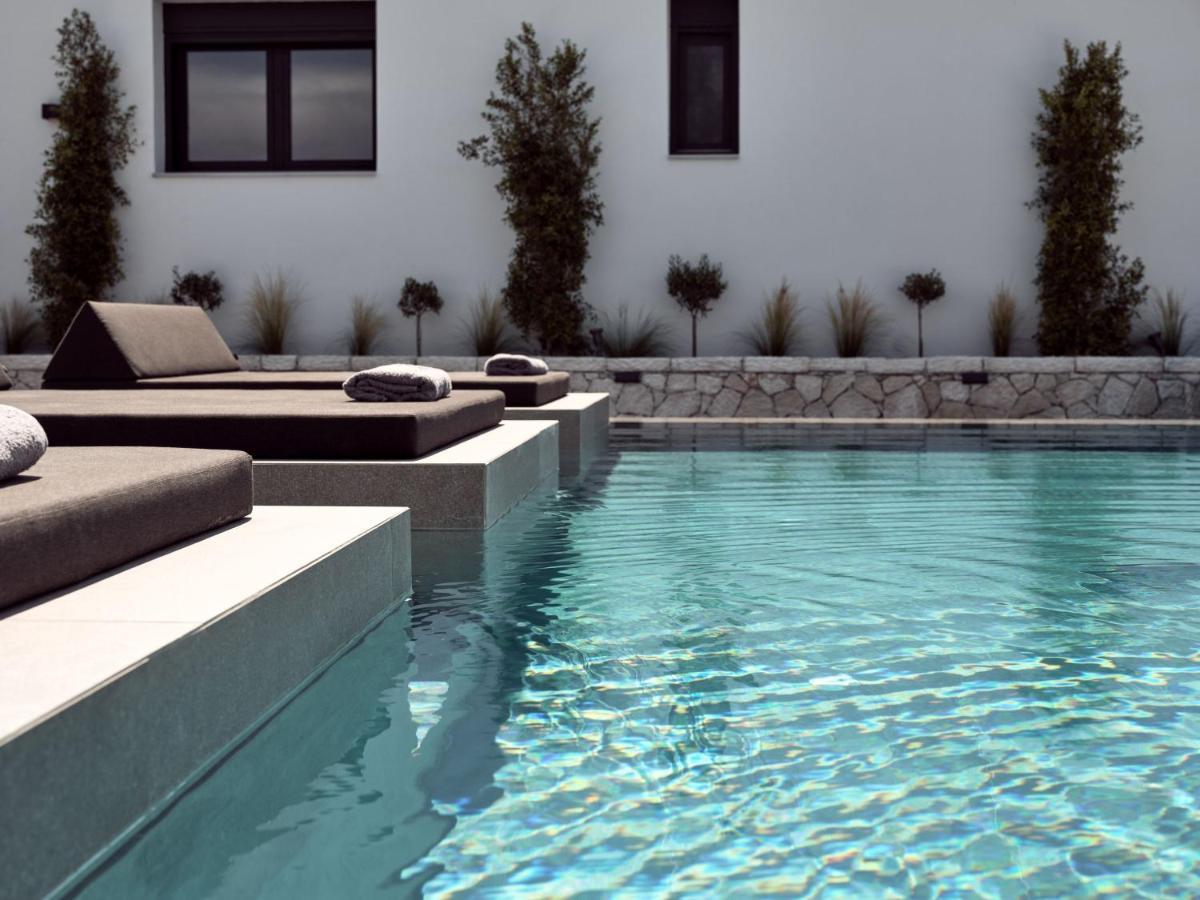 Noema Villa - Stylish Villa With Scenic Serenity, By Zantewize Sarakinadhon Bagian luar foto
