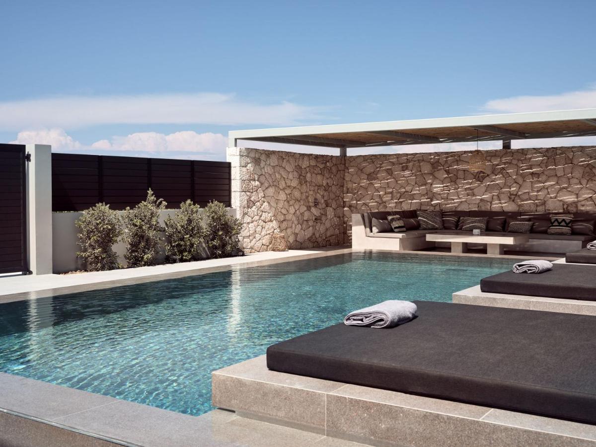 Noema Villa - Stylish Villa With Scenic Serenity, By Zantewize Sarakinadhon Bagian luar foto